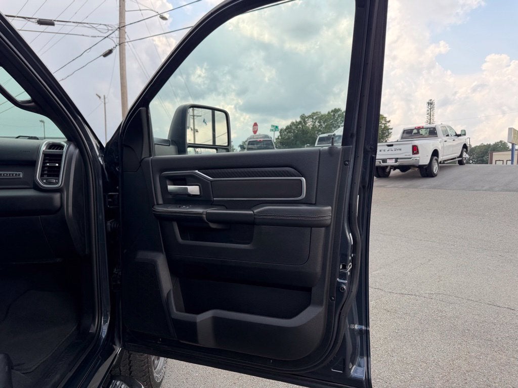 2025 RAM 2500 Big Horn Crew Cab 4x4 6'4' Box