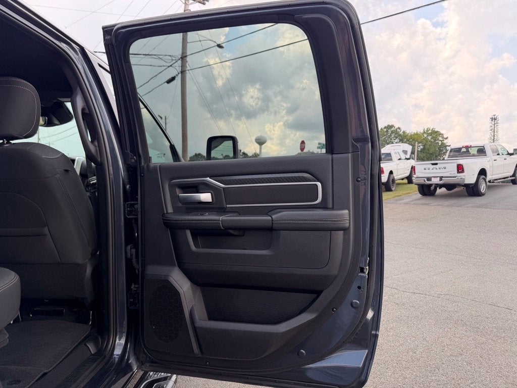 2025 RAM 2500 Big Horn Crew Cab 4x4 6'4' Box
