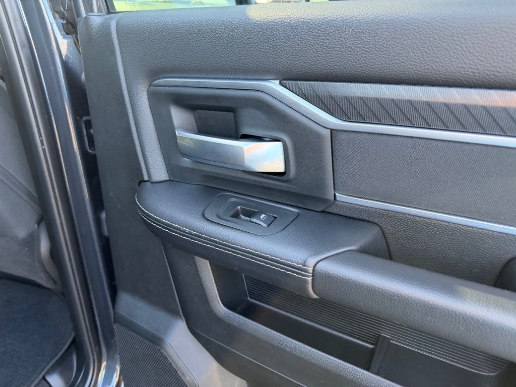 2025 RAM 2500 Big Horn Crew Cab 4x4 6'4' Box