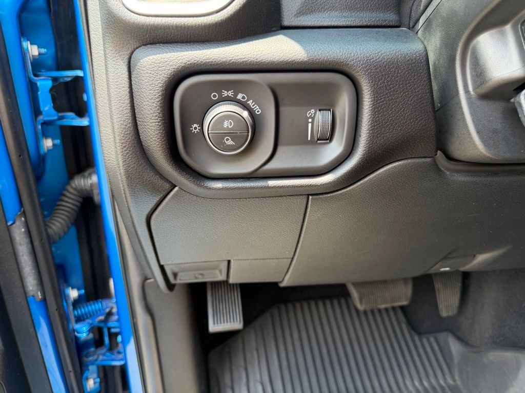 2021 RAM 2500 Big Horn Crew Cab 4x4 6'4' Box