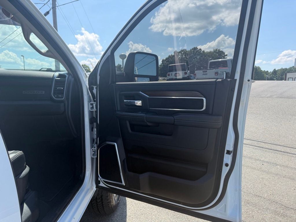 2024 RAM 2500 Laramie Crew Cab 4x4 6'4' Box