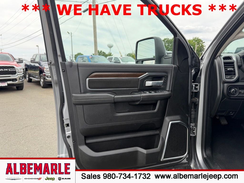 2024 RAM 2500 Laramie Crew Cab 4x4 6'4' Box