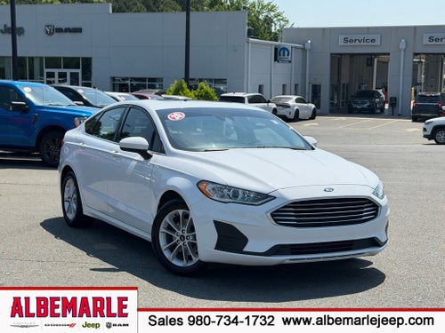 2020 Ford Fusion SE