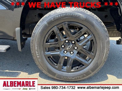 2023 Chevrolet Silverado 1500 2WD Crew Cab Short Bed Custom