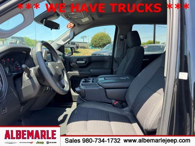 2023 Chevrolet Silverado 1500 2WD Crew Cab Short Bed Custom