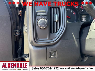 2023 Chevrolet Silverado 1500 2WD Crew Cab Short Bed Custom