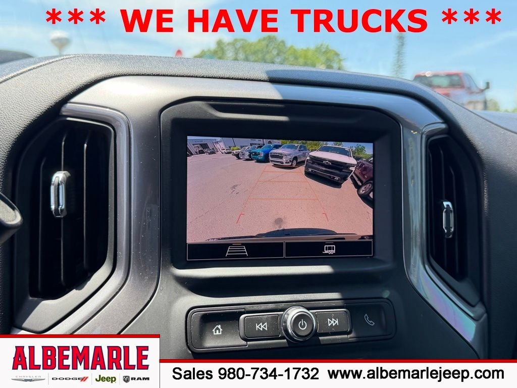 2023 Chevrolet Silverado 1500 2WD Crew Cab Short Bed Custom