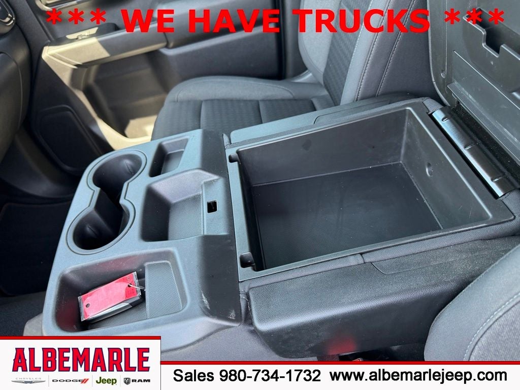 2023 Chevrolet Silverado 1500 2WD Crew Cab Short Bed Custom