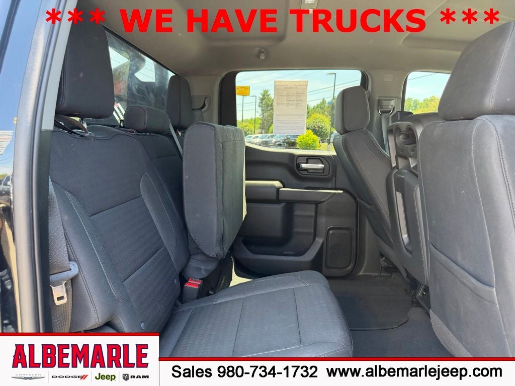 2023 Chevrolet Silverado 1500 2WD Crew Cab Short Bed Custom
