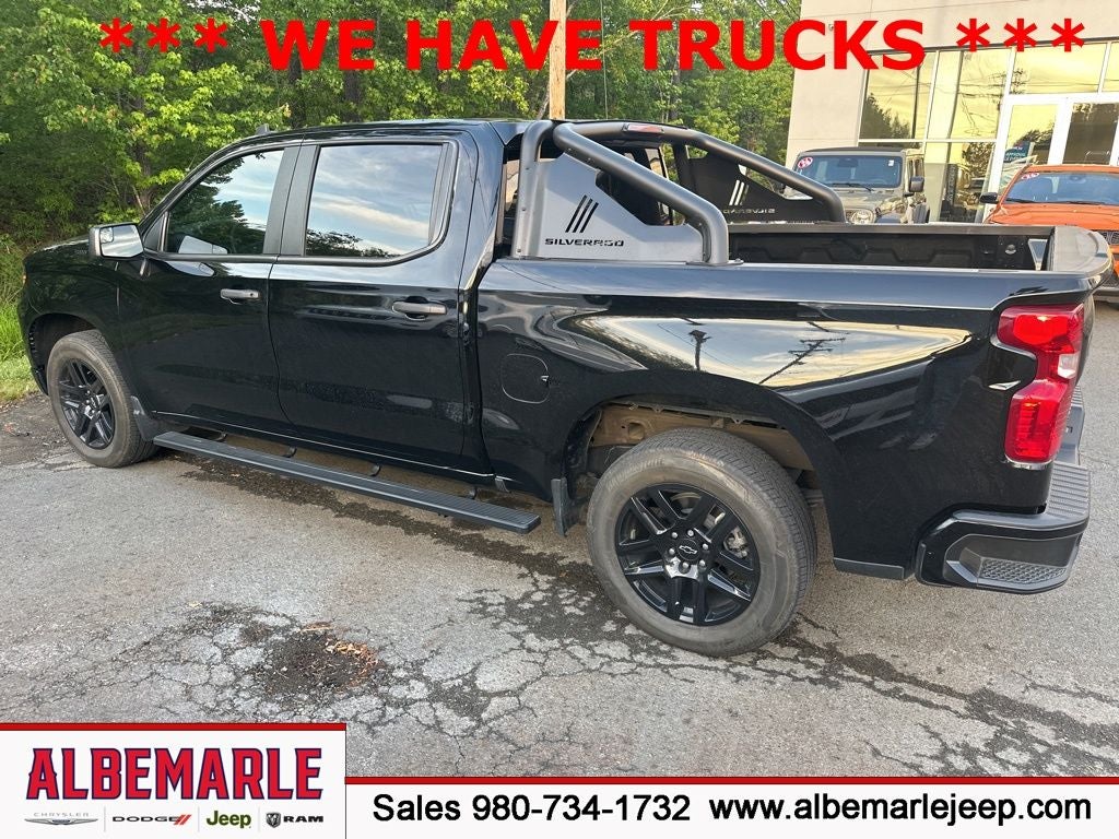 2023 Chevrolet Silverado 1500 2WD Crew Cab Short Bed Custom