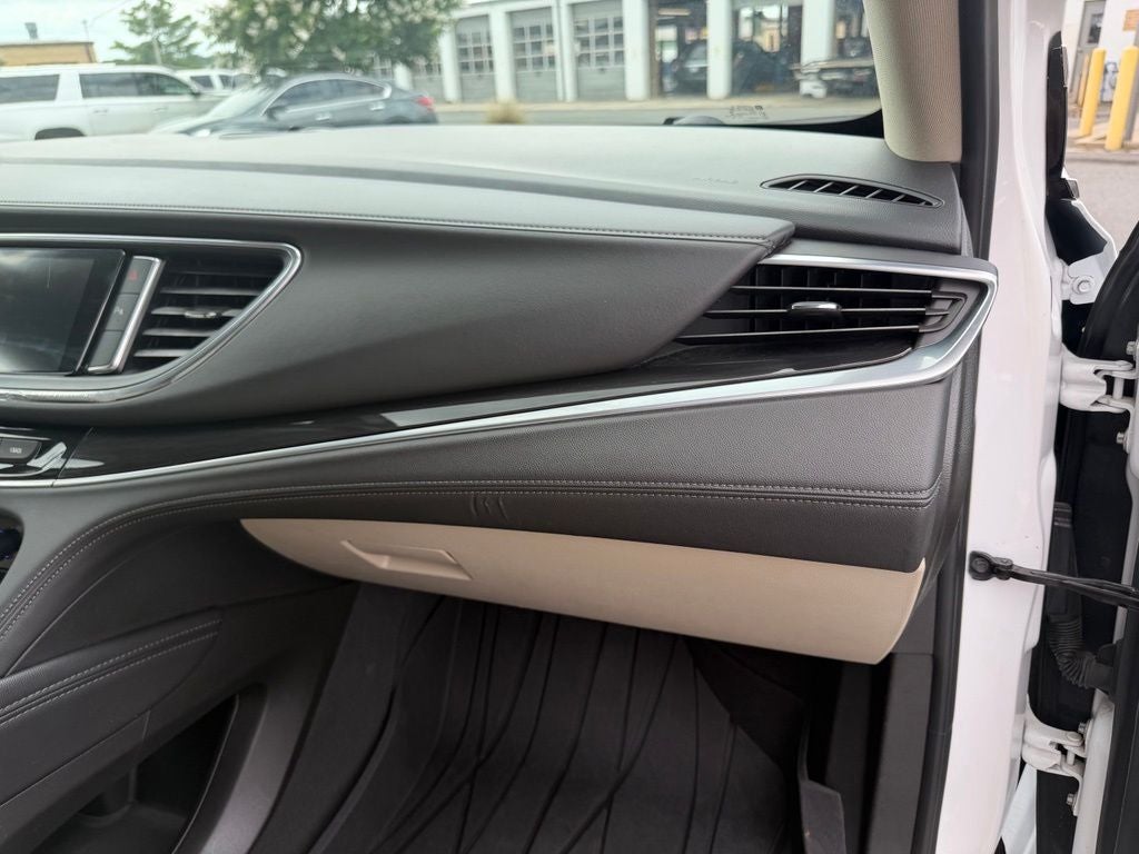 2020 Buick Enclave FWD Essence