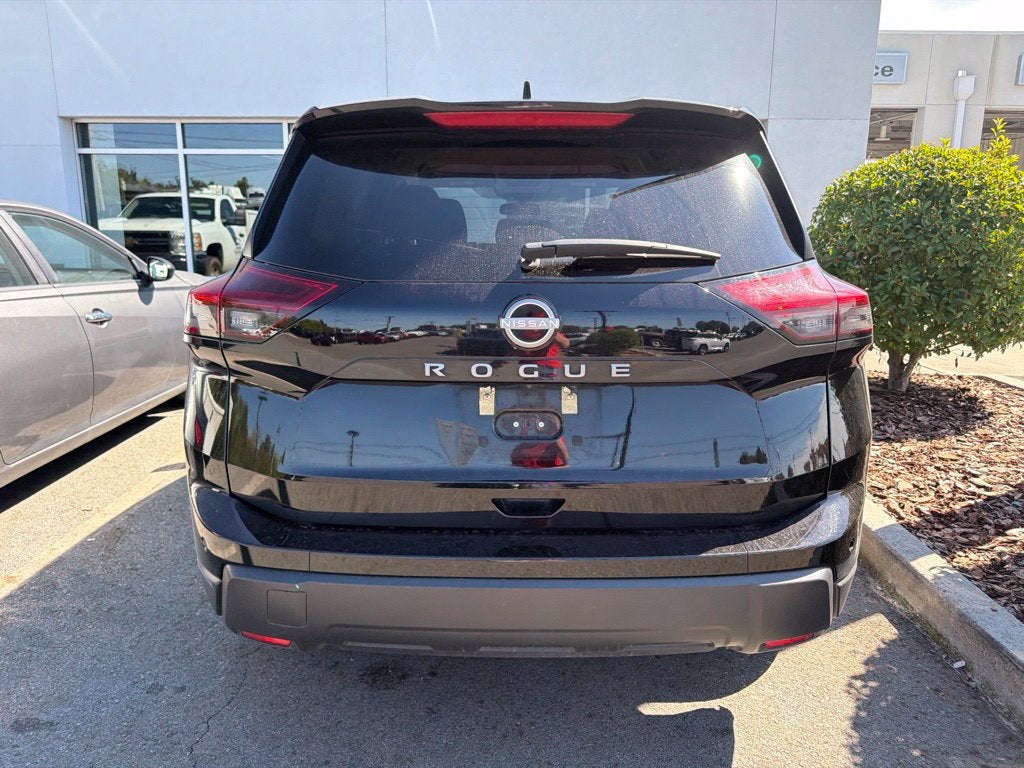 2025 Nissan Rogue SV FWD