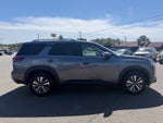 2025 Nissan Pathfinder SL FWD