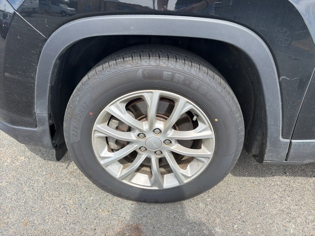 2019 Jeep Cherokee Latitude