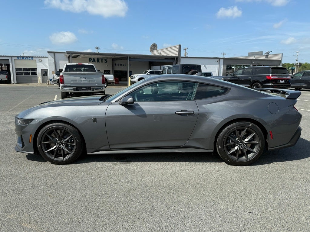2025 Ford Mustang Dark Horse