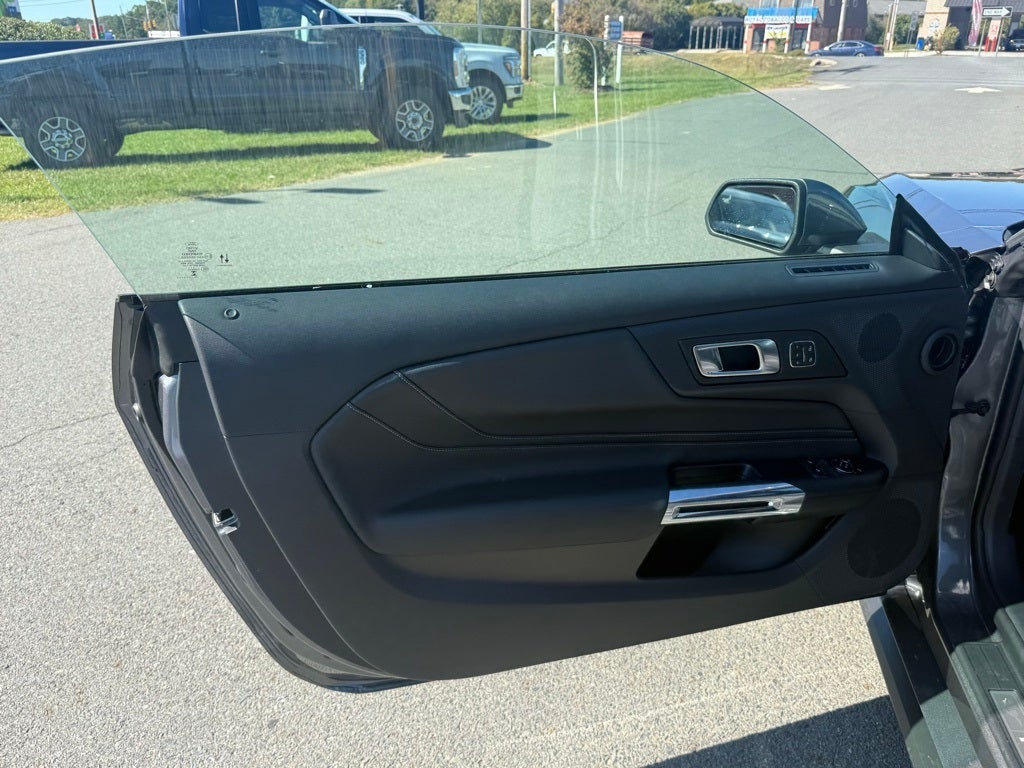 2025 Ford Mustang EcoBoost Premium