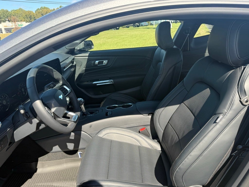 2025 Ford Mustang EcoBoost Premium