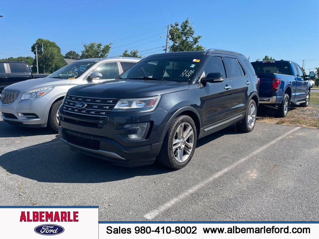 2017 Ford Explorer Limited FWD's photo