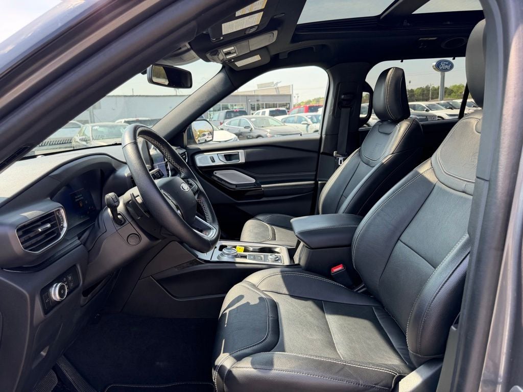 2022 Ford Explorer ST