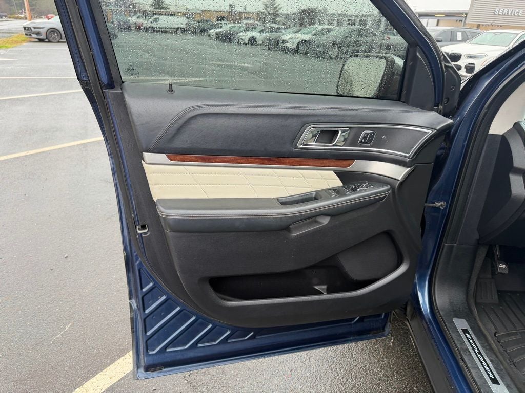 2017 Ford Explorer Platinum