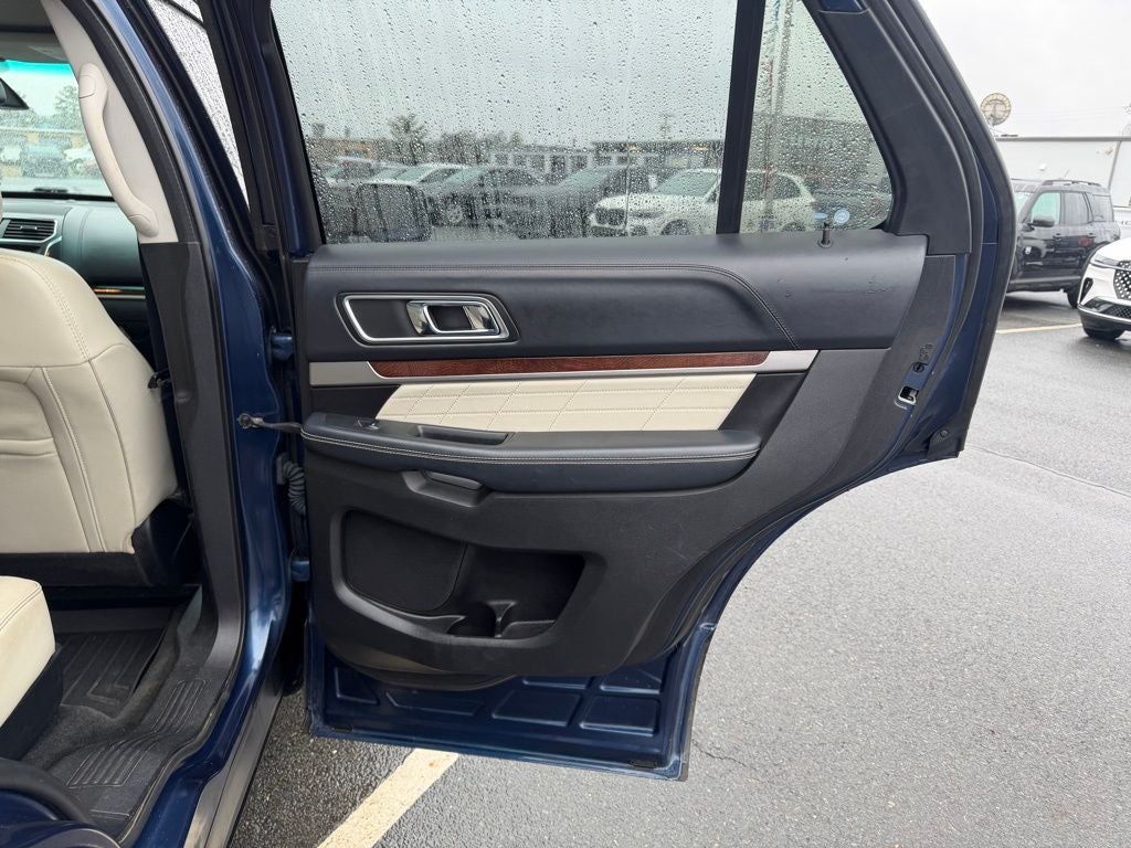 2017 Ford Explorer Platinum