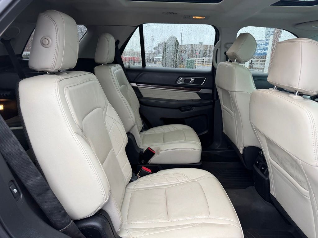 2017 Ford Explorer Platinum