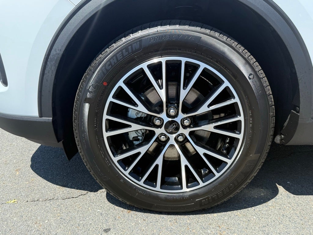 2025 Ford Escape Plug-In Hybrid Base