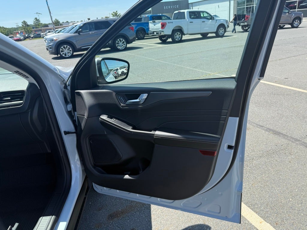 2025 Ford Escape Plug-In Hybrid Base