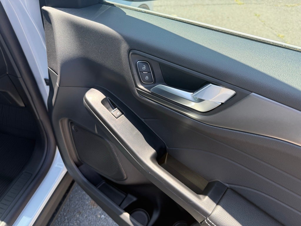 2025 Ford Escape Plug-In Hybrid Base