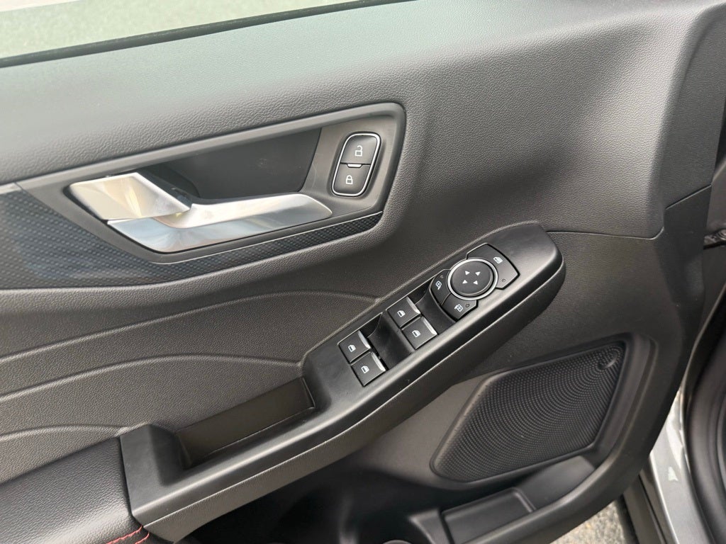 2025 Ford Escape Hybrid ST-Line Select