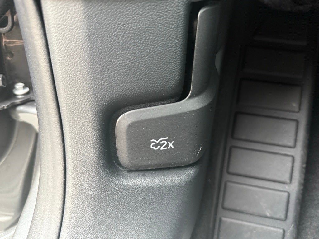 2025 Ford Escape Hybrid ST-Line Select