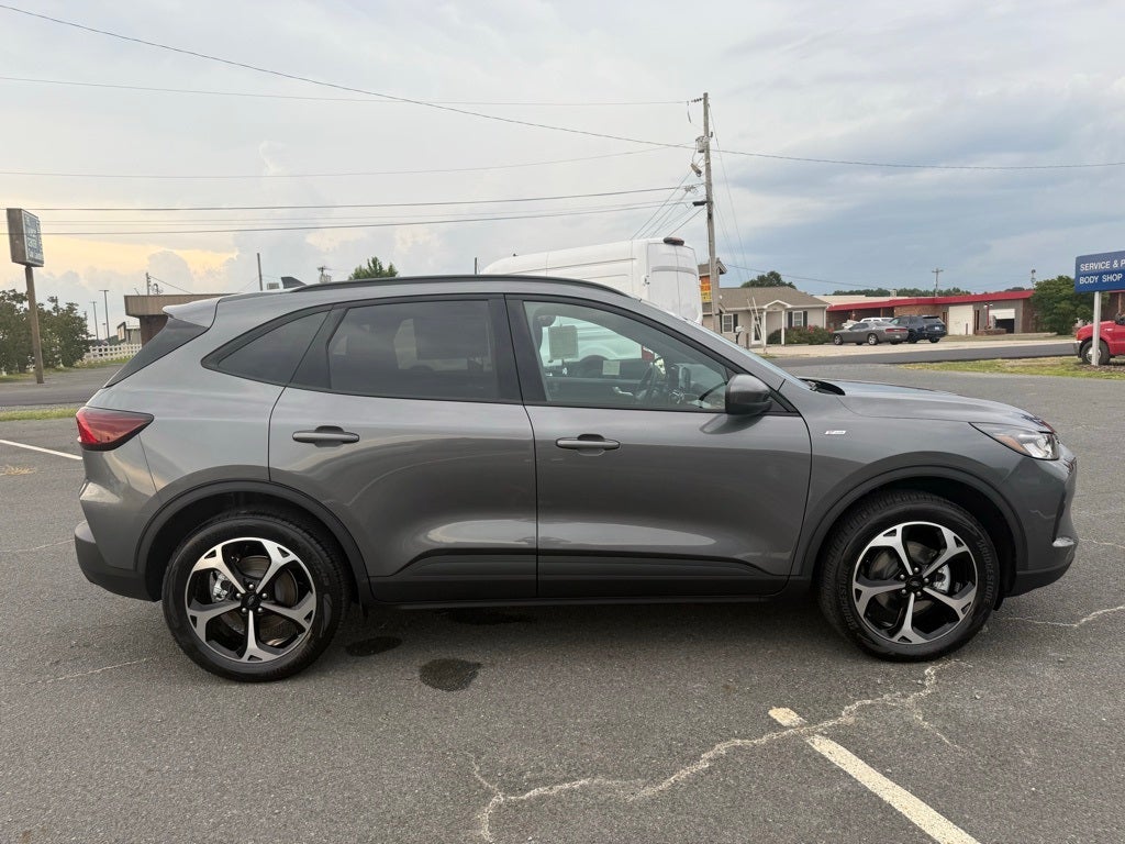 2025 Ford Escape Hybrid ST-Line Select