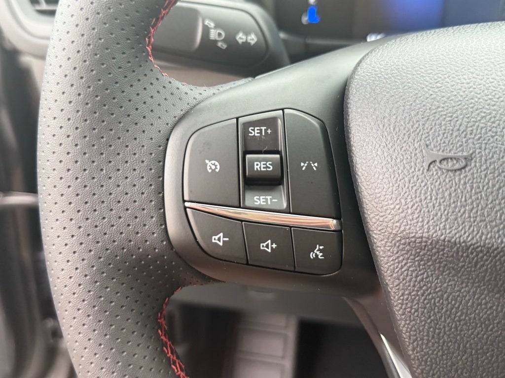 2025 Ford Escape Hybrid ST-Line Select