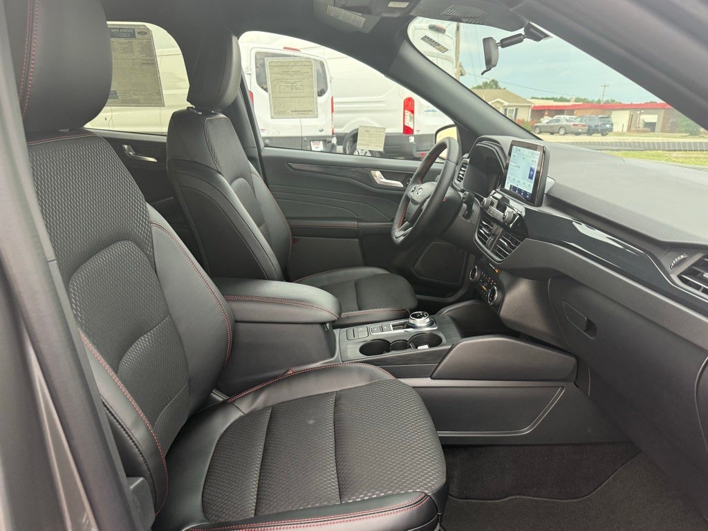 2025 Ford Escape Hybrid ST-Line Select