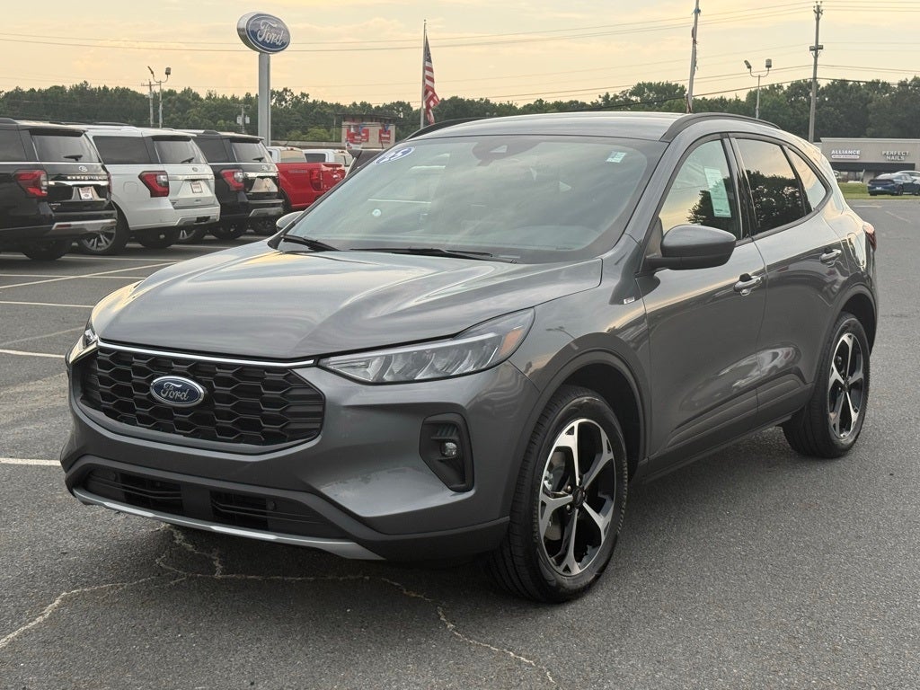 2025 Ford Escape Hybrid ST-Line Select