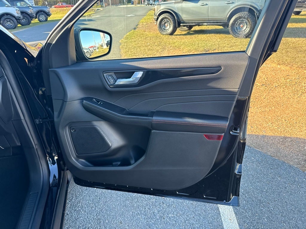 2026 Ford Escape Hybrid ST-Line Select