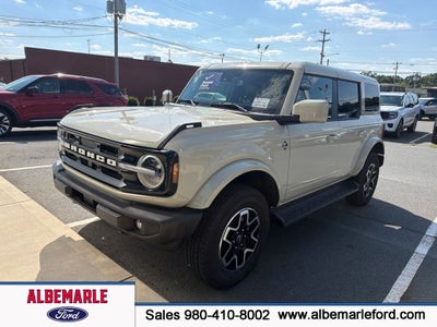 2025 Ford Bronco Outer Banks