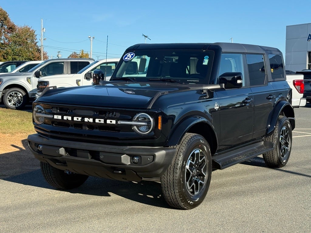 2025 Ford Bronco Outer Banks