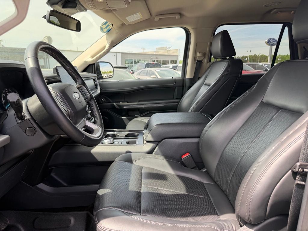 2022 Ford Expedition Max XLT