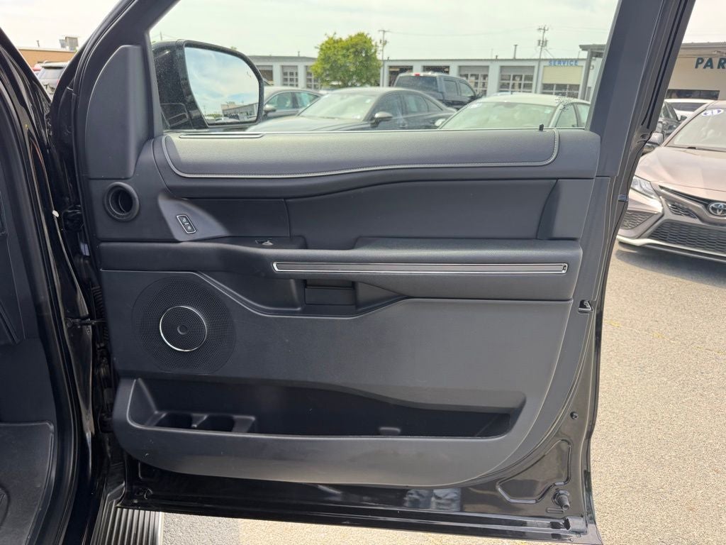 2022 Ford Expedition Max XLT