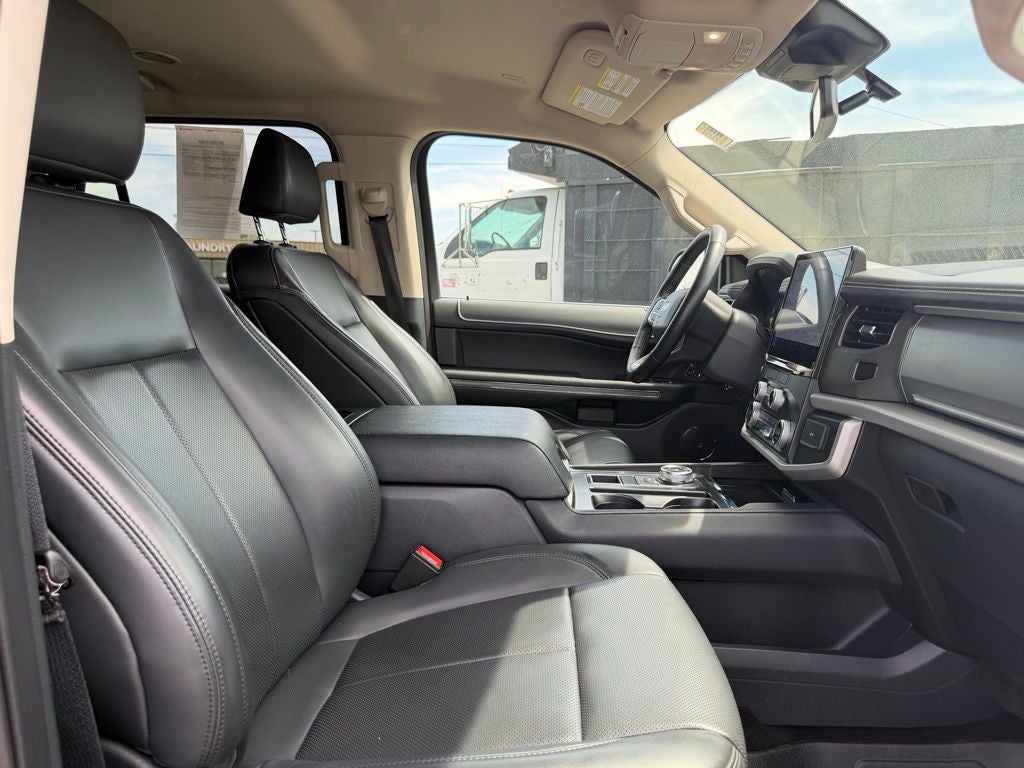 2022 Ford Expedition Max XLT
