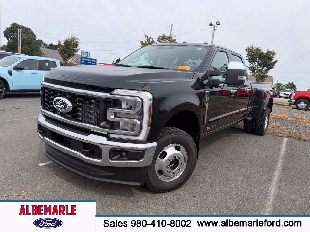 2027 Ford F-350SD Lariat DRW