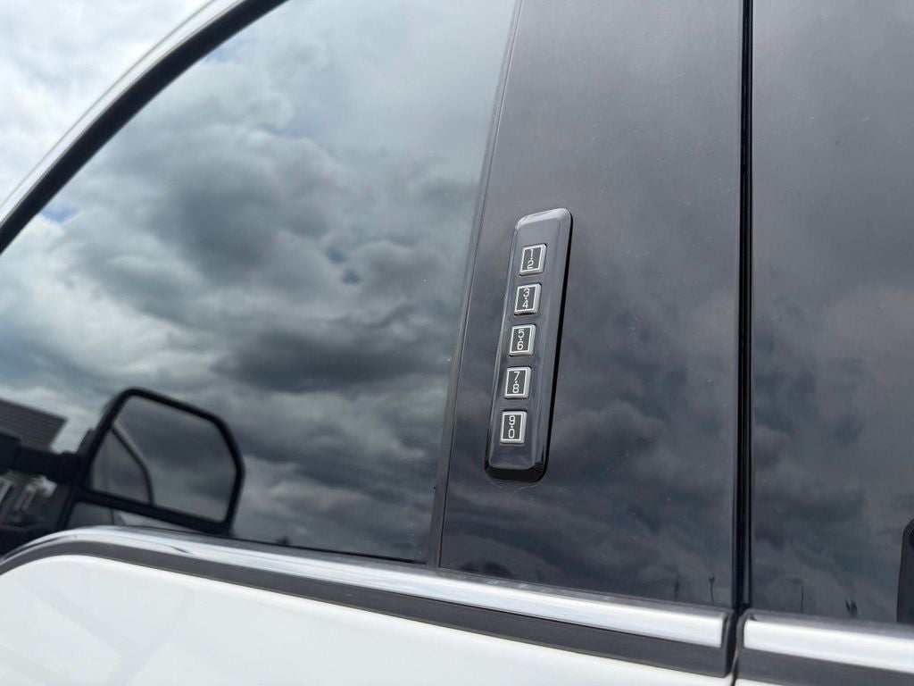 2019 Ford F-450SD Platinum DRW