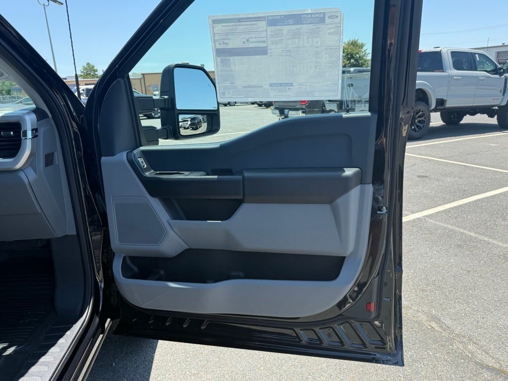 2025 Ford F-350SD XL