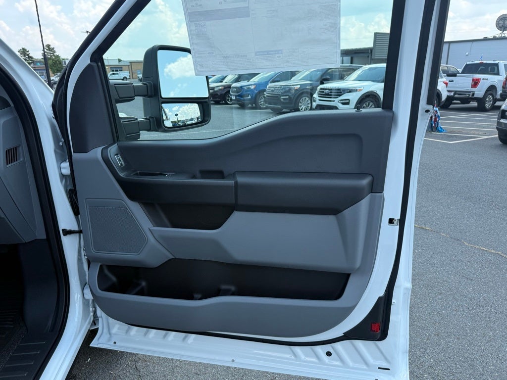 2025 Ford F-350SD XL