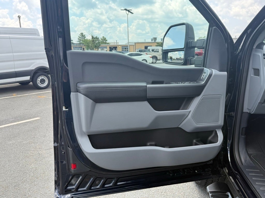 2025 Ford F-350SD XLT