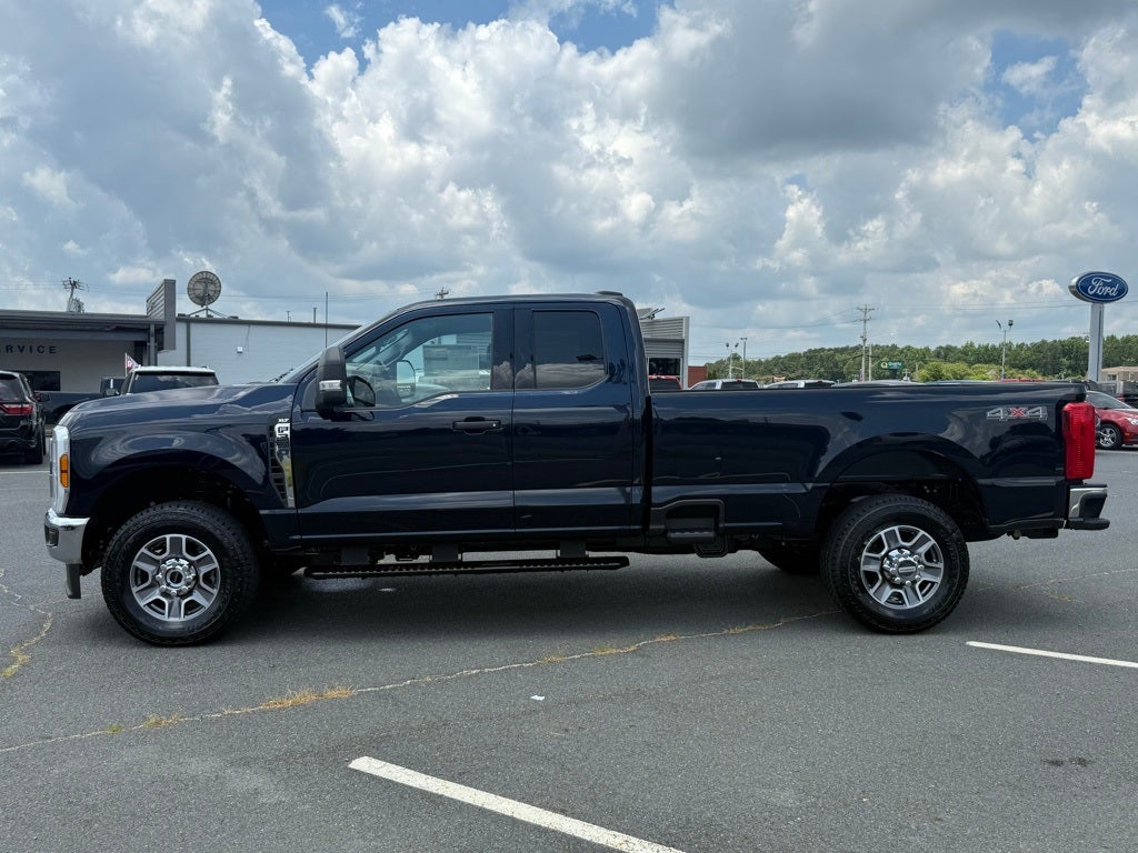 2025 Ford F-350SD XLT