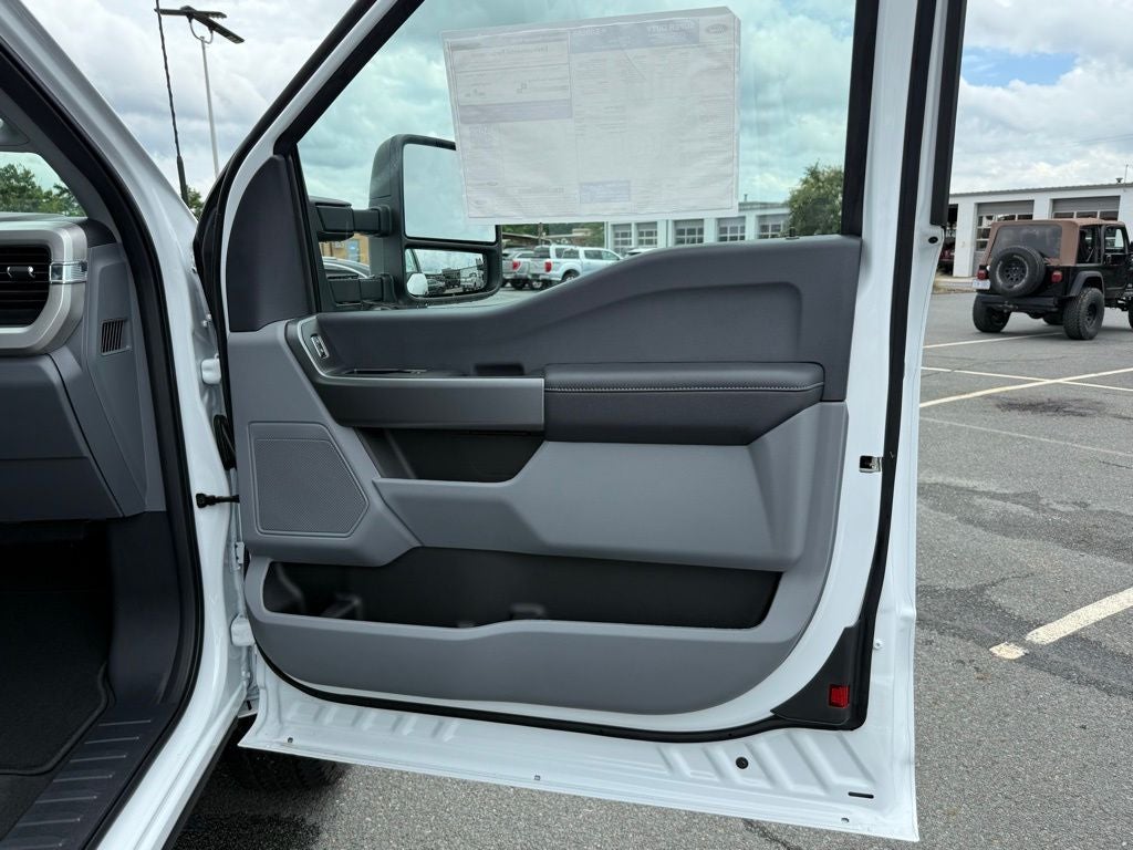 2025 Ford F-350SD XL