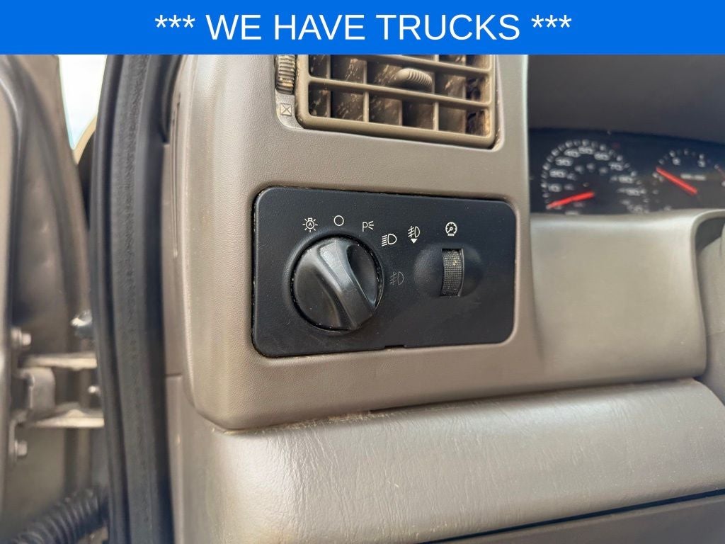 2002 Ford F-250SD Base