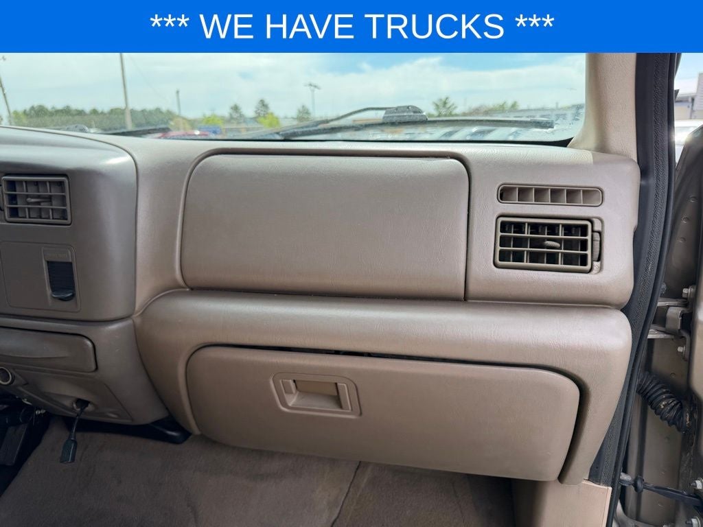 2002 Ford F-250SD Base